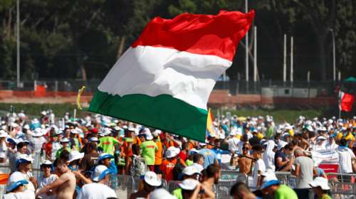 Deutsche Welle: Η ιταλική κυβέρνηση αναζητά 20 δις ευρώ