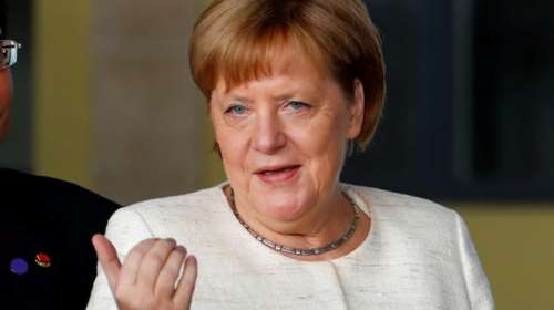 Μέρκελ: Προχωρούν οι διαπραγματεύσεις με την Eλλάδα για το προσφυγικό