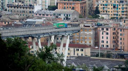 Γένοβα: Πλάνο από ελικόπτερο δείχνει το μέγεθος της τραγωδίας