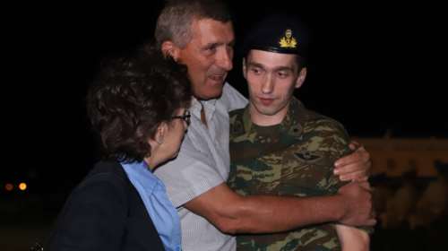 Πατέρας Μητρετώδη: Τα παιδιά μας έγιναν σύμβολο ενότητας