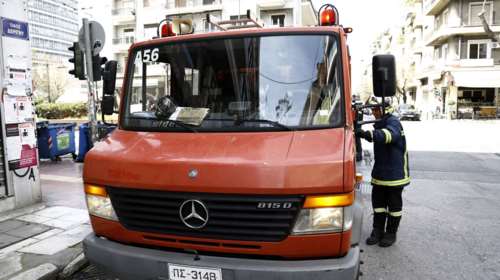 Υπό έλεγχο η πυρκαγιά σε ακατοίκητο σπίτι στη Νέα Φιλαδέλφεια