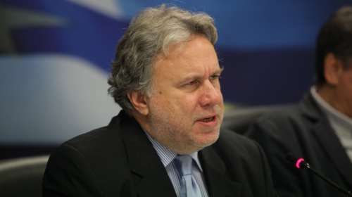 Δεν βλέπει αύξηση της έντασης στο Αιγαίο ο Κατρούγκαλος