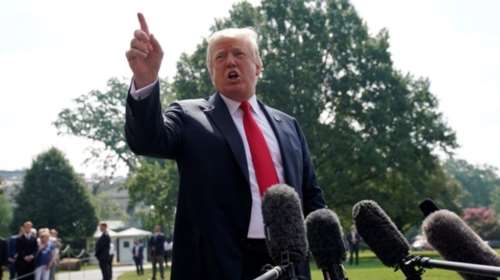 Ο Τραμπ εναντίον του CNN και του MSNBC