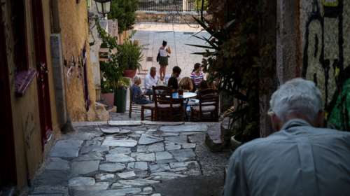 Από τον ΕΝΦΙΑ στις συντάξεις: Οι επώδυνες «ουρές» των μνημονίων