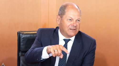 Σολτς: Επιτυχημένη η ολοκλήρωση του προγράμματος της Ελλάδας