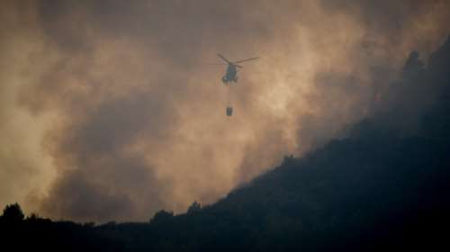 Ηλεία: Σε πύρινο κλοιό η Αμαλιάδα - Δύο μέτωπα σε εξέλιξη