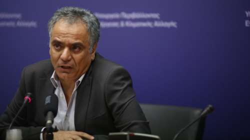 Σκουρλέτης: Το κόμμα δεν είναι κυβερνητικό παραμάγαζο