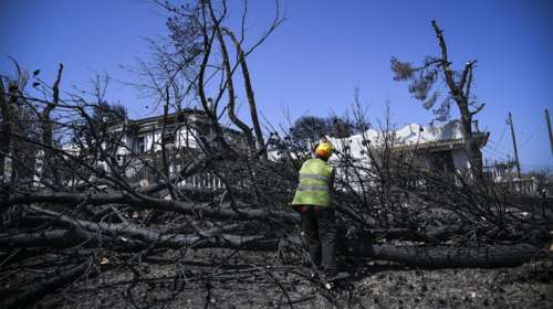 Ένας μήνας μετά τη φονική πυρκαγιά - Τι λέει η κυβέρνηση