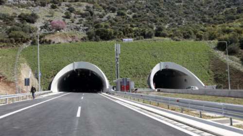 Nταλίκα ξήλωσε όλα τα φώτα μιας σήραγγας στα Καμένα Βούρλα!