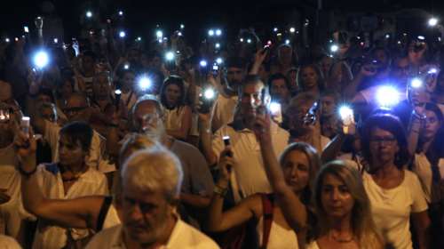 Συγκέντρωση μνήμης για τους νεκρούς στο Μάτι - Εικόνες