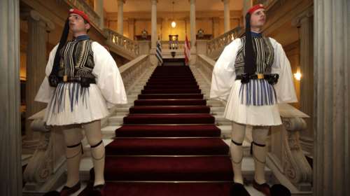 Στις 14:00 η ορκωμοσία των μελών της κυβέρνησης