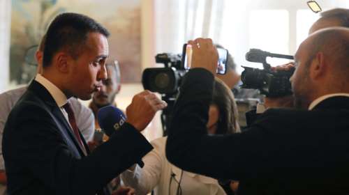 Επιμένει ο Ντι Μάιο: Δεν θα δώσουμε χρήματα στην ΕΕ