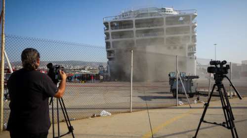 Δεύτερη ημέρα με φλόγες στο γκαράζ του Ελ. Βενιζέλος