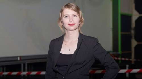 H Aυστραλία απαγορεύει την είσοδο στη χώρα στην Τσέλσι Μάνινγκ