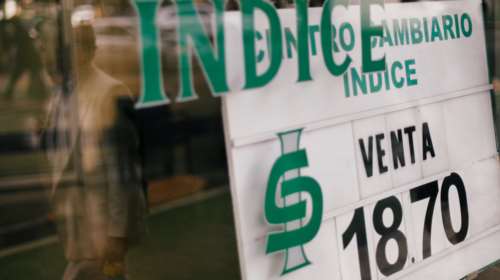 Αργεντινή: Το πέσο συνεχίζει την πτώση του