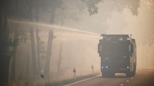 Γερμανία: Έκρηξη και πυρκαγιά σε διυλιστήριο, οκτώ τραυματίες-Βίντεο