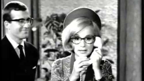 Το ΠΑΜΕ τρολάρει την κυβέρνηση: «Θα το κάψουμε κυρ Στέφανε»