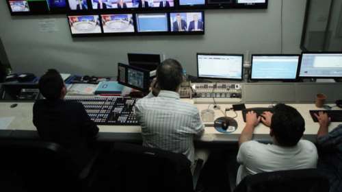 Ανακοινώνονται οι άδειες για τους τηλεοπτικούς σταθμούς