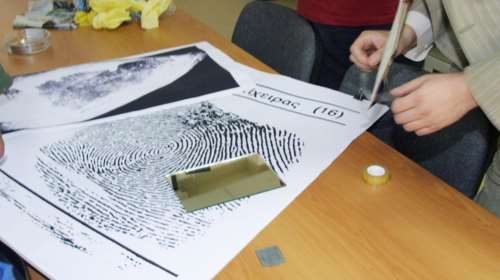 Διαρρήκτης άλλαξε με πλαστική τα δακτυλικά του αποτυπώματα