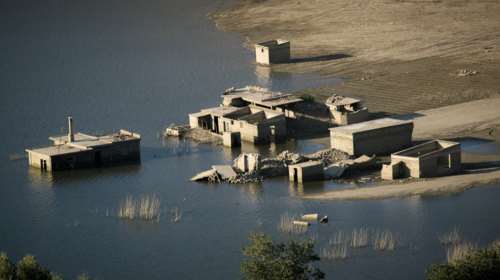 Το χωριό του 1577 στην Κρήτη που σιγά σιγά βυθίζεται [φωτογραφίες]