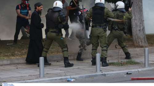 Καρέ καρέ τα επεισόδια στη Θεσσαλονίκη