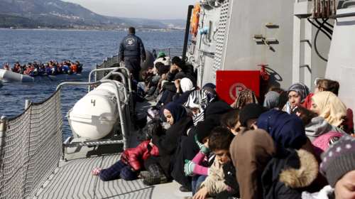 Ιστιοφόρο με 82 μετανάστες ανοιχτά των Κυθήρων