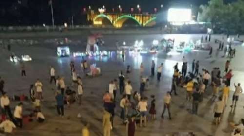 Αυτοκίνητο έπεσε σε πεζούς στην Κίνα - Τουλάχιστον 3 νεκροί