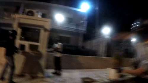 Η στιγμή της επίθεσης του Ρουβίκωνα στην πρεσβεία του Ιράν