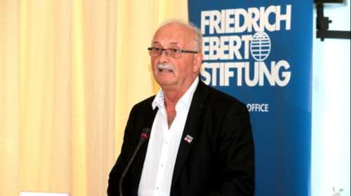 Μήνυμα Μπούλμαν για συνεργασία των προοδευτικών δυνάμεων