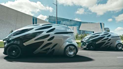 Στην πόλη του μέλλοντος με το Vision URBANETIC της Mercedes