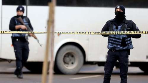 Eνοπλος σε εμπορικό κέντρο της Κωνσταντινούπολης