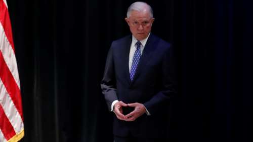 «Πυρά» Τραμπ σε Σέσιονς: Δεν έχω υπουργό Δικαιοσύνης