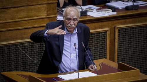 Βίτσας για προσφυγικό: Στόχος να φύγουν από τη Λέσβο 3.000 άτομα