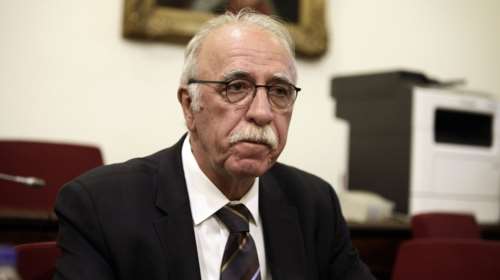 «Ομολογία» Βίτσα: Οριακή η κατάσταση στη Μόρια