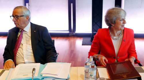 Μέι: «Είμαστε σε αδιέξοδο» στις συζητήσεις με την ΕΕ για το Brexit