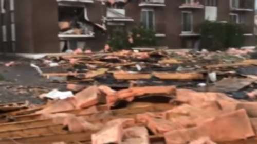 Σκηνές «αποκάλυψης» από ανεμοστρόβιλο στον Καναδά