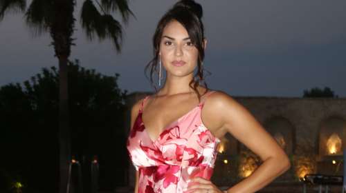 Βρισηίδα Ανδριώτου: Εντελώς γυμνή, δείχνει τις ουλές από το τροχαίο της