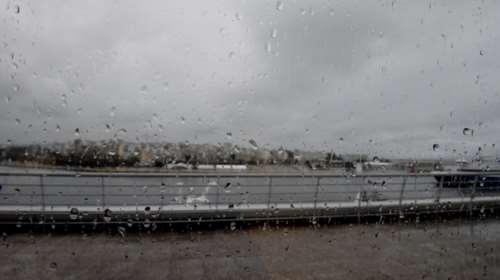 Η πρώτη καταιγίδα του φθινοπώρου - Θυελλώδεις άνεμοι και πτώση θερμοκρασίας