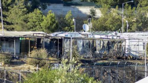 Ρolitico: Η Ε.Ε. ερευνά κακοδιαχείριση των κονδυλίων για τους πρόσφυγες