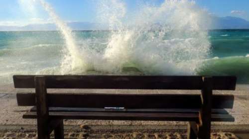 Κλειστά τα σχολεία σε Τήνο, Ανδρο, Μύκονο εξαιτίας της κακοκαιρίας