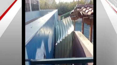 «Ξηλώθηκε» σκέπαστρο δημοτικού σχολείου στο Καματερό