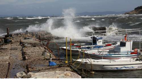 To πέρασμα της κακοκαιρίας στη χώρα: Ξεροβόρι, κρύο και από αύριο βροχές