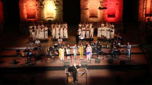 Νιόνιος, Σάττι, Fonés &amp; Chόres: Τραγούδησαν για τις Γυναίκες στην Ογκολογία