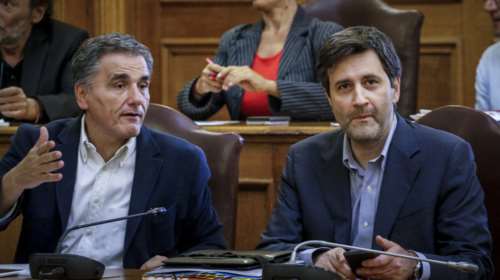 Τσακαλώτος σε βουλευτές ΣΥΡΙΖΑ: Η μη περικοπή συντάξεων έχει σχεδόν κλείσει