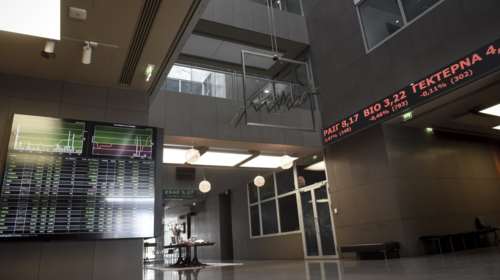 Τι λέει το Bloomberg  για το sell-off τραπεζικών μετοχών