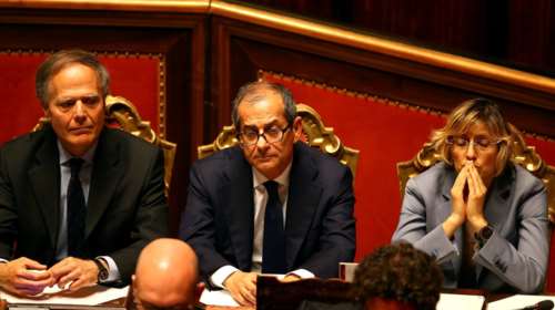 H Κομισιόν απορρίπτει το προσχέδιο προϋπολογισμού της ιταλικής κυβέρνησης