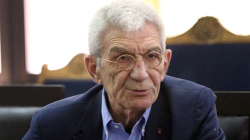 Ο Γιάννης Μπουτάρης υπέγραψε σύμφωνο συμβίωσης με την αγαπημένη του