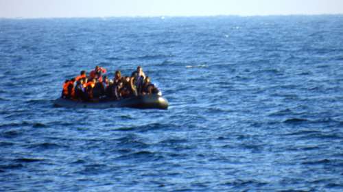 Ναυάγιο με πρόσφυγες ανοικτά της Χίου - 4 νεκροί 30 αγνοούμενοι