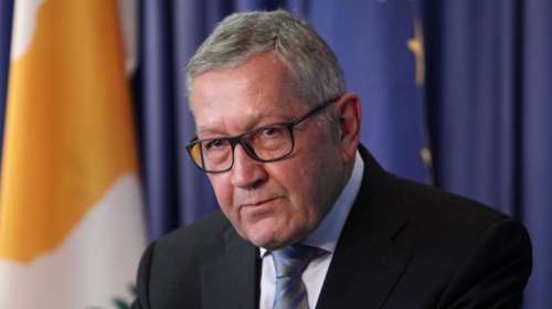 Ρέγκλινγκ: Δεν κινδυνεύει η Ιταλία να χάσει την πρόσβαση στις αγορές