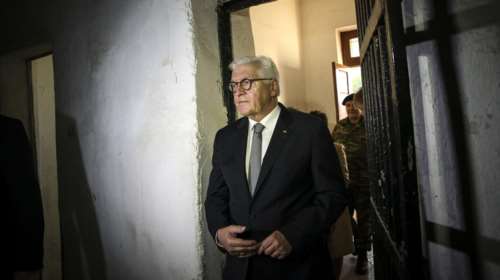 Συμβολική επίσκεψη Σταϊνμάγερ στο στρατόπεδο Χαϊδαρίου